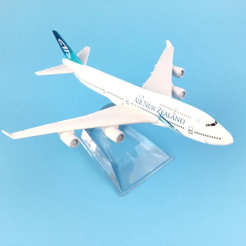 1:400 Alloy Plane Model 16cm Air New Zealand B747Aircraft Model Simulation Fighter Aviation Science Exhibition Desk Accessories