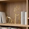 Elegante Saisonale Ornamente Weihnachts-Rentier-Statue, Kleine Hirsch-Skulptur Figur, Moderne Einzigartige Geschenke Feiertagsdekoration für Tischplatte, Kaminsims,