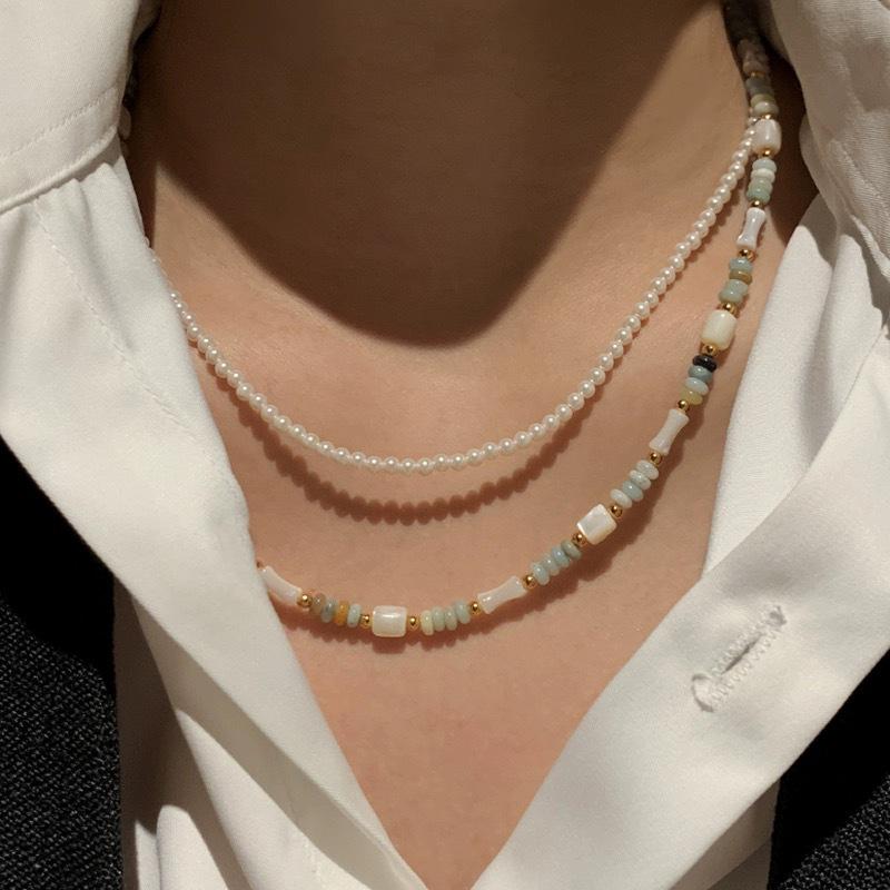 Elegant Green Stone & Mother-of-Pearl Bamboo Necklace – Women's Mixed Metal Choker