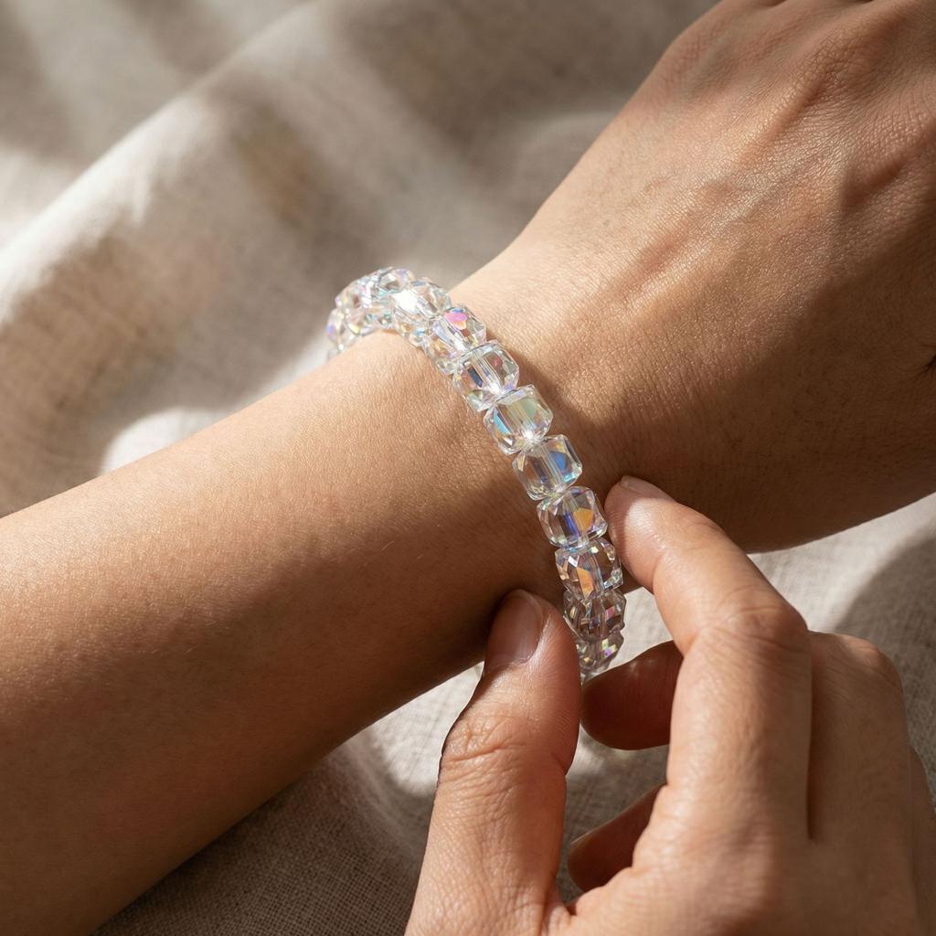 Mingtai Xiaohongshu's Popular Natural White Crystal Diamond-cut Bracelet with Irregular Beveled Beads