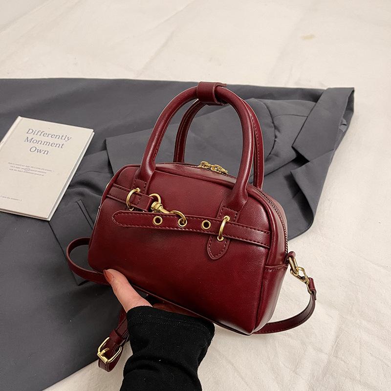 Popular American Retro Casual Portable Boston Bag Fashionable Simplicity High Sense Niche Messenger Bag Women