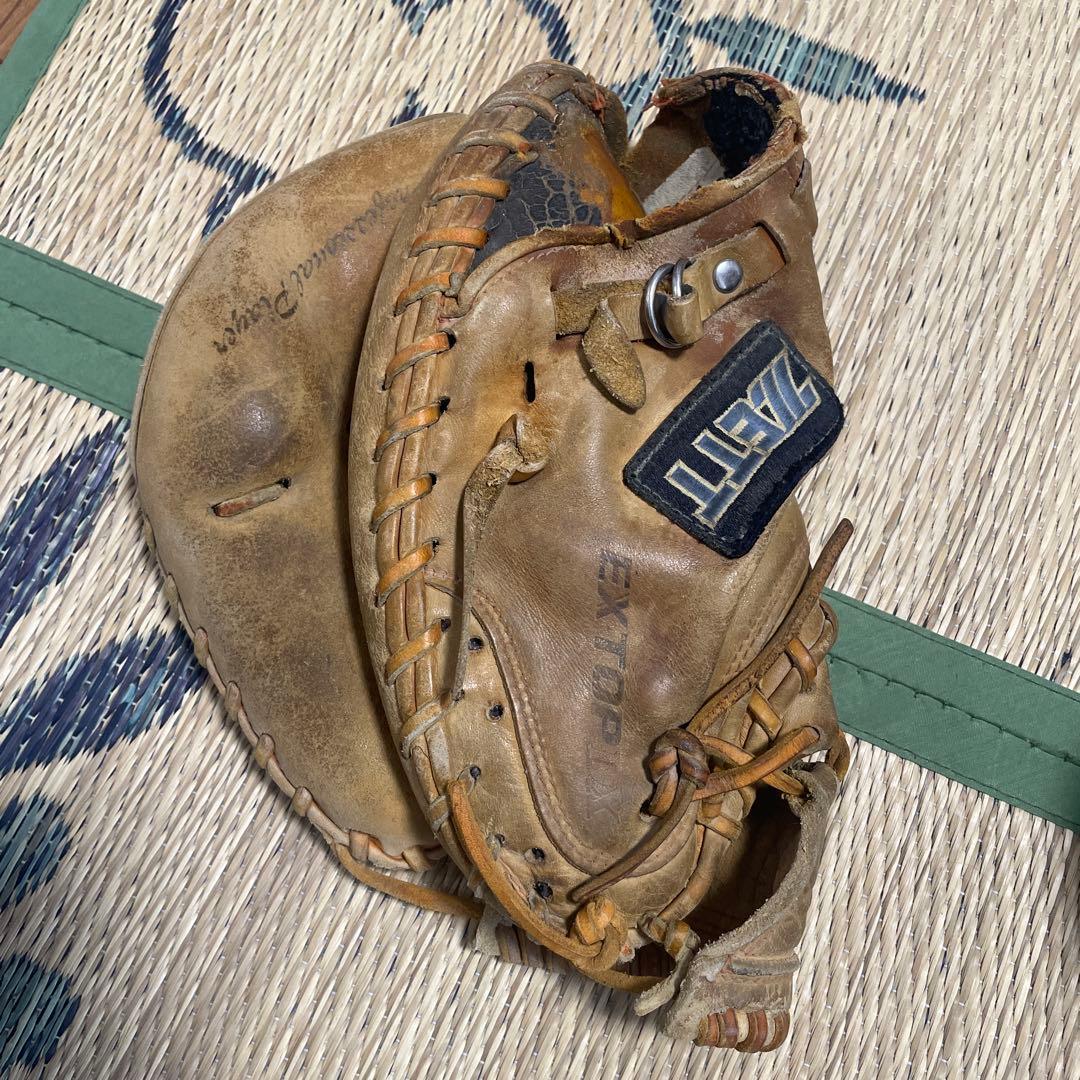 Used ZETT Catcher s Mitt Baseball Glove