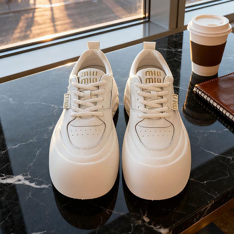 

Autumn new women s platform heightening board shoes versatile chic shoes niche Korean sports and leisure shoes 35