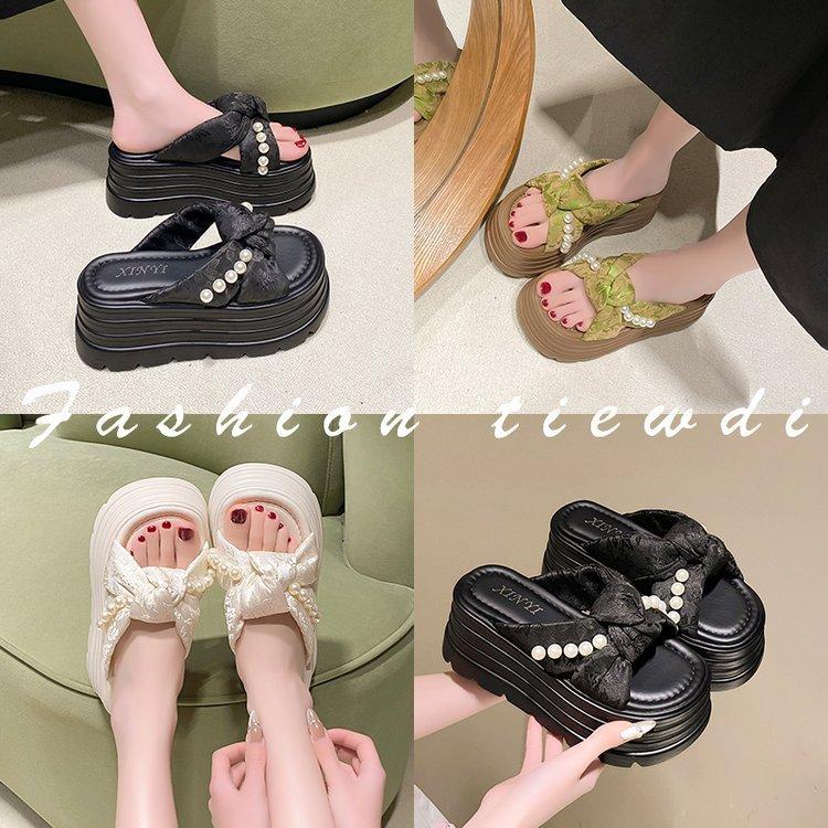 2025 spring and summer new cool slippers muffin thick bottom small bow pearl thick bottom fashion slippers