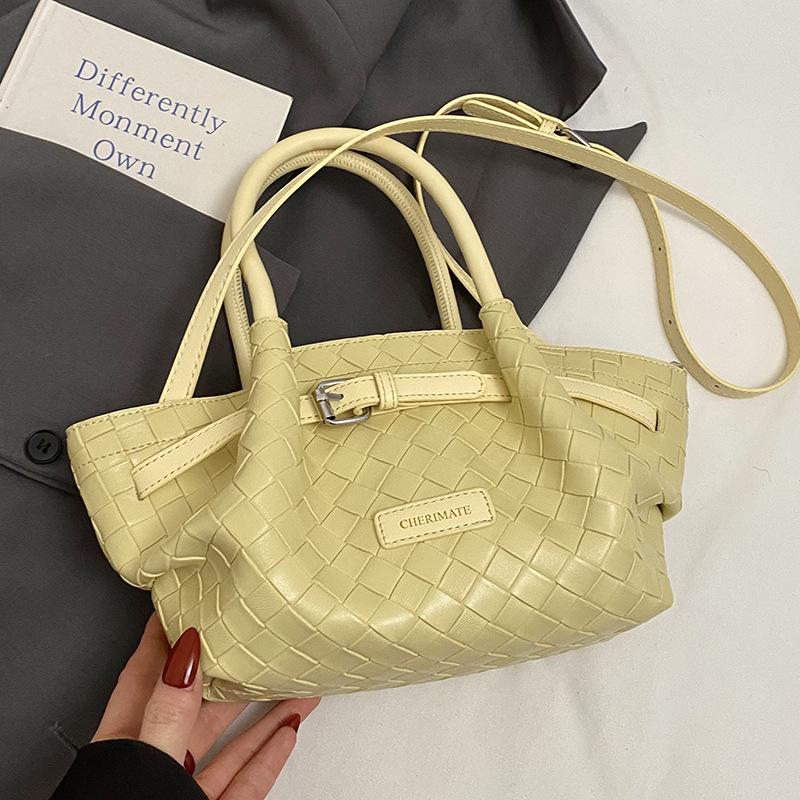 Korean Version of Temperament, High-quality Niche Design, Woven Pattern Vegetable Basket Bag, Women's Commuting Versatile Messenger Bag