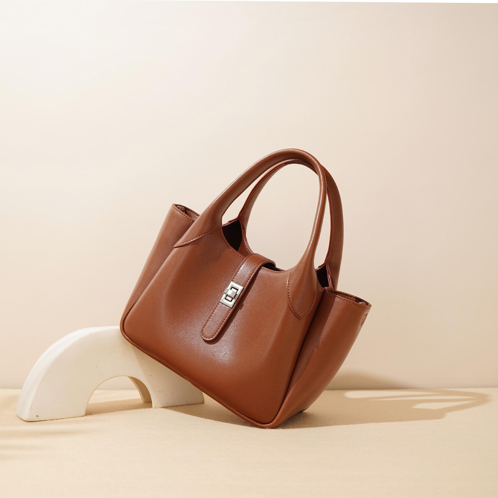 

Hand-held Leather Basket, Leather Bag, Simple and Niche Design for Women, Elegant Single-shoulder Crossbody Underarm Bag