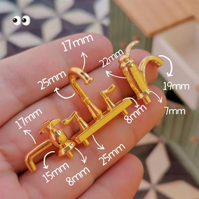 1 Pezzo Accessori Bambole Giocattoli  Scala 1/12 Casa delle Bambole Miniatura Bagno Simulato Rubinetto Mini Dorato Modello