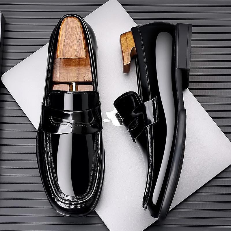 Men's Breathable Cowhide Slip-On Loafers: Shiny, Versatile Casual Leather Driving & Business Shoes.