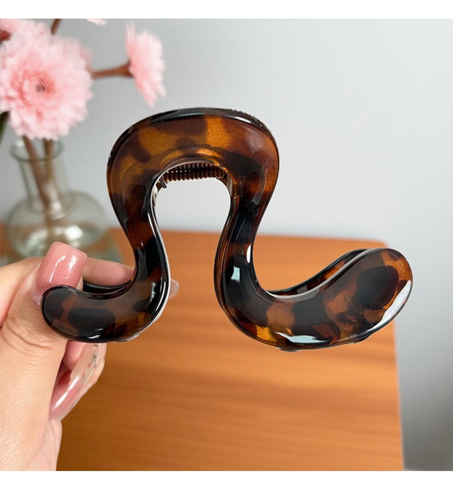

Large Acrylic Geometric Leopard Print Claw Clip for Thick Hair - Autumn/Winter High-End Shark Clip