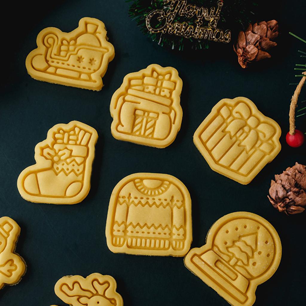 Plastic Biscuit Molds Cookie Embossing Moulds Christmas Patterned Cookie Cutters Baking Tools Plastic Baking Accessories