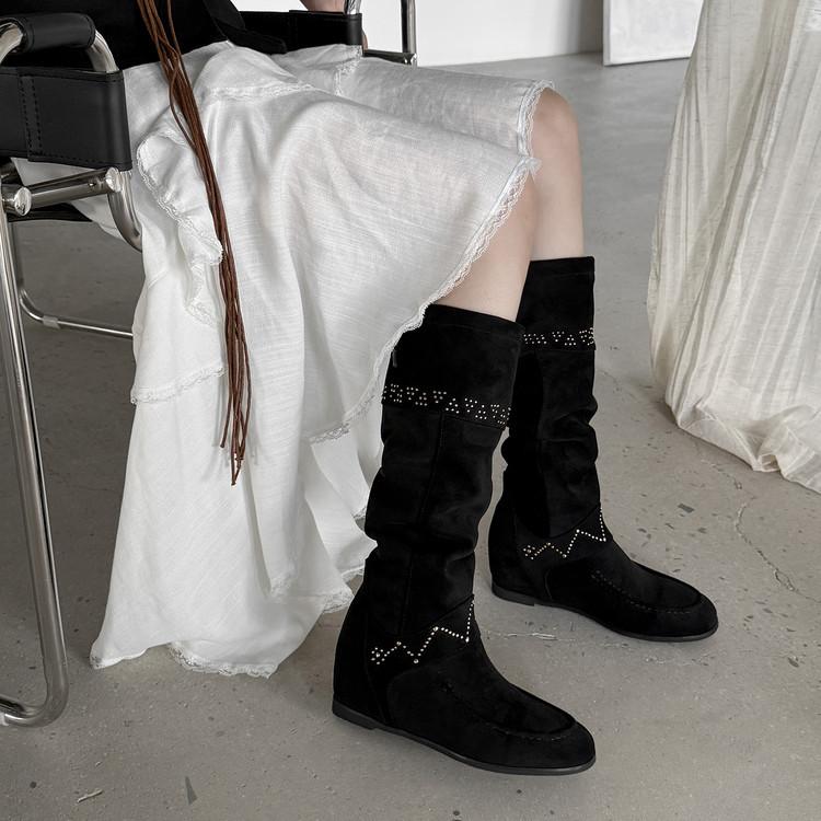 2025 autumn and winter new round head inner height increase but knee high sleeve trend national style stacking boots women