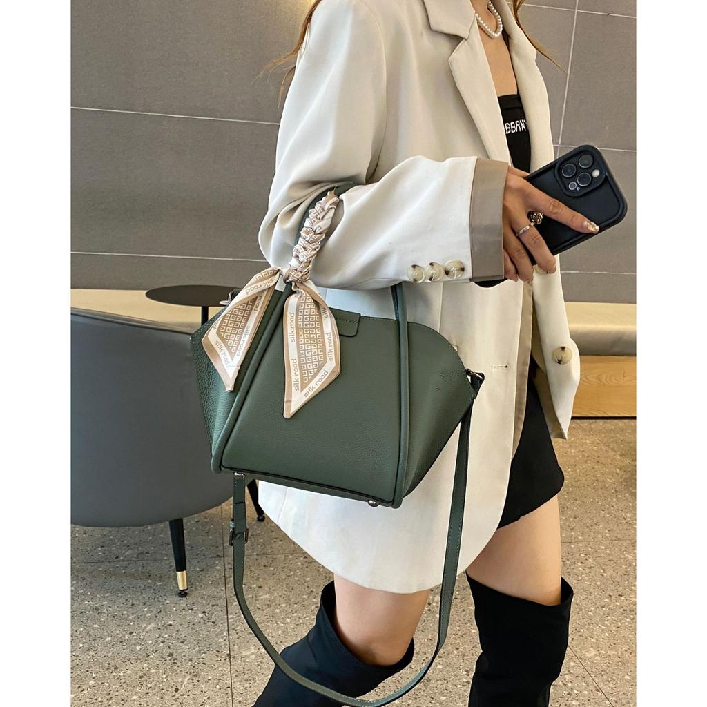 Rindsleder Schulter Damenhandtasche Große Kapazität Damenmode Einfache Tragetasche Praktische Pendlerhandtasche Mutter-Kind-Tasche