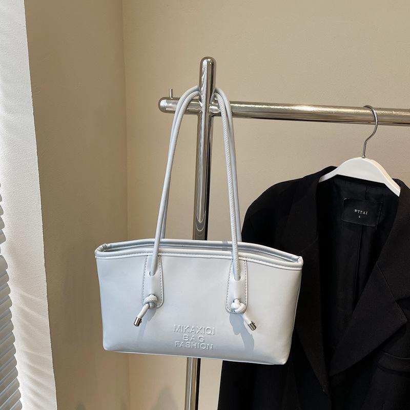 Premium Texture Large-capacity Bag Women's New Fashion Commuter Shoulder Bag Versatile Portable Tote Bag