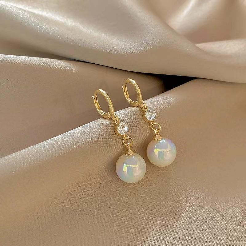 Stylish Red Cat's Eye Stud Earrings for Women - Trendy Korean-Inspired Versatile Ear Jewelry for a Casual Look