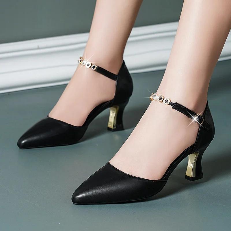 

Мода 2024 Сладкие бежевые туфли на высоком каблуке для вечеринки, женские, повседневные, черные, удобные, весенне-летние туфли-лодочки, классические офисные туфли, сандалии 34 чёрный