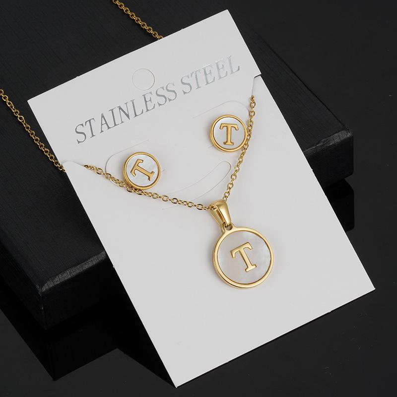 18K Gold-Plated Stainless Steel Alphabet Necklace Set: Cross-Border Women’s 26-Letter Round Shell Pendant