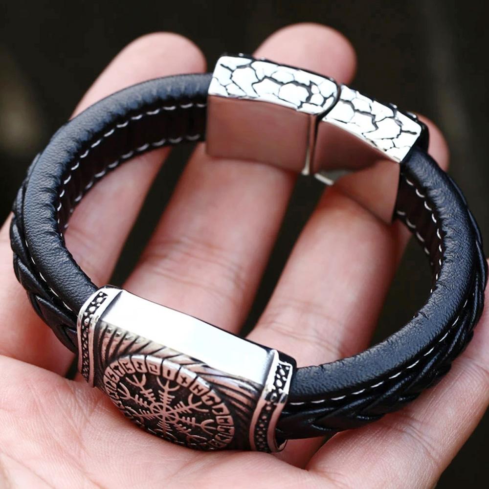 Bracciale runico vichingo da uomo in acciaio inossidabile 316L, stile nordico, con bussola di Odino, ideale come gioiello regalo per motociclisti.
