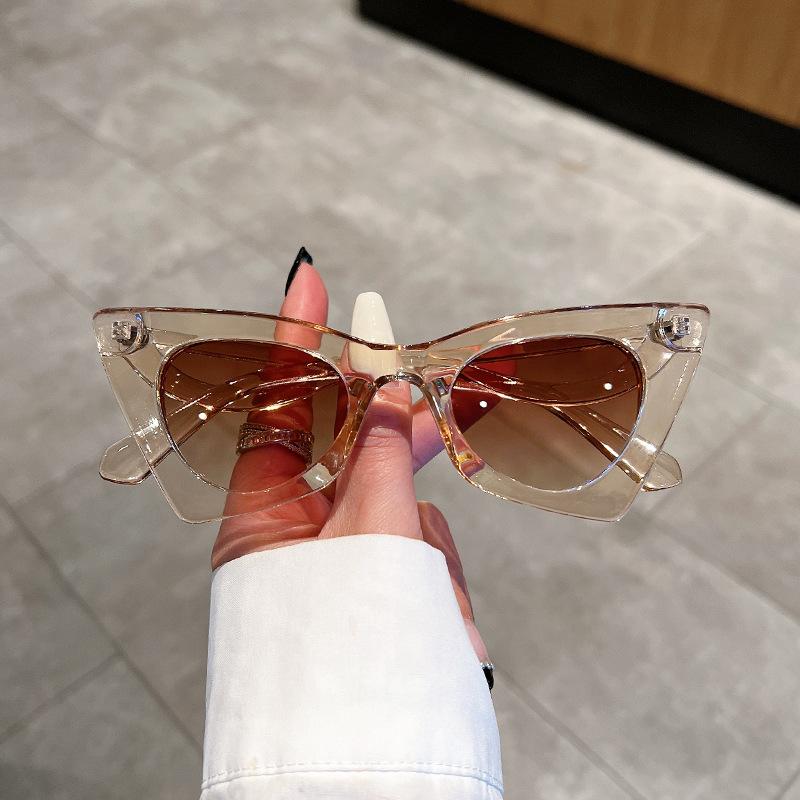 

Vintage Stylish Cat Eye Sexy Ladies Sunglasses Women For Men Luxury Brand Designer Punk Sun Glasses Trend Big Frame Shades UV400 Quality