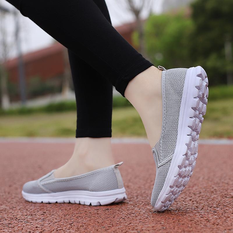 Женские ультралегкие одношаговые туфли для мам большого размера с дышащей сеткой — фото 21