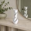 3D-printet tulipanfigurine, Massiv hvid blomsterstatue, Dekorativt ornament med integreret støbning, Robust kunstindretning til soveværelse, arbejdsværelse, skrivebord, entré,
