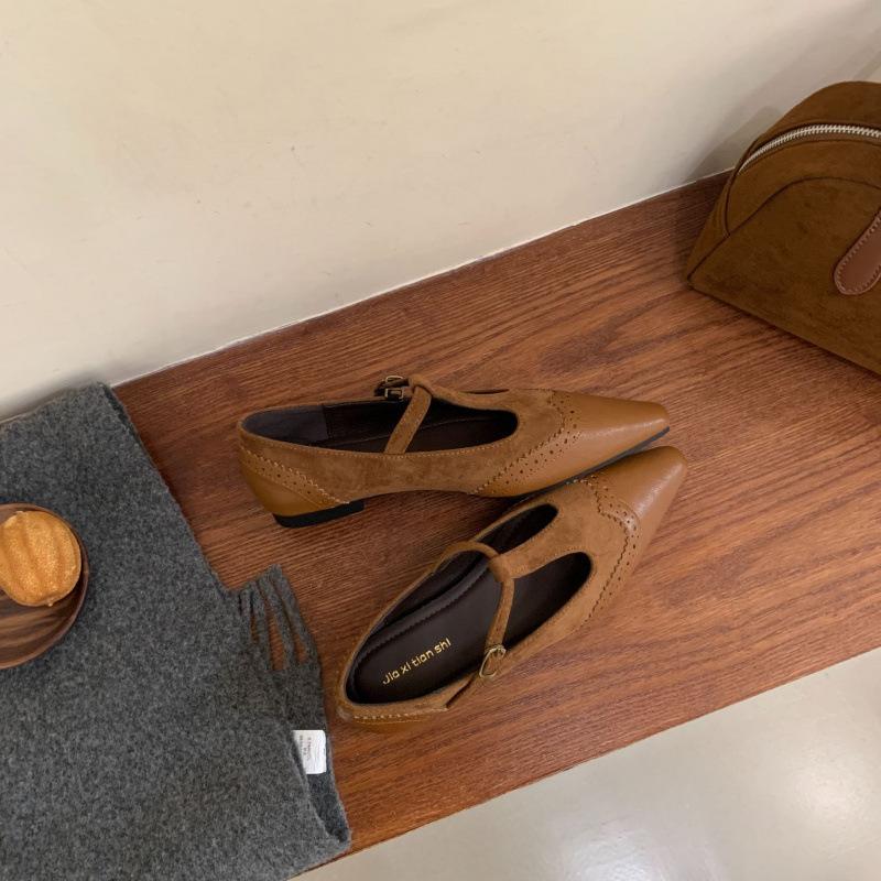 

Korean version of pointed splicing inner height increase T-band Mary Jane shoes women s 2025 new spring and autumn versatile temperament single shoes 39 коричневый