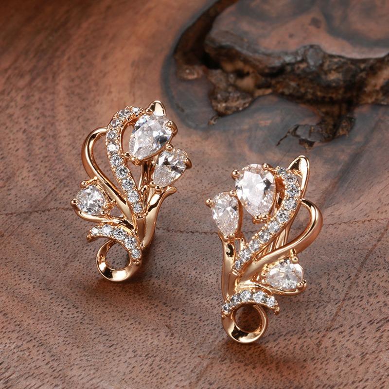 1PAIR Diamond-set Hollow Butterfly Rose Stud Earrings, Cold Wind Smart Fashion Fresh Earrings Earrings Women
