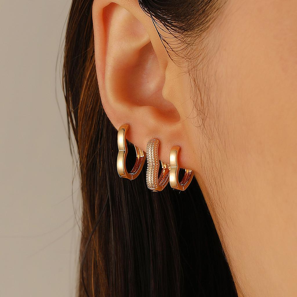 Cross-border Simple Earrings, High-end Niche Men's and Women's European and American Alloy Earrings, Personalized Temperament, Rock Punk Earrings.