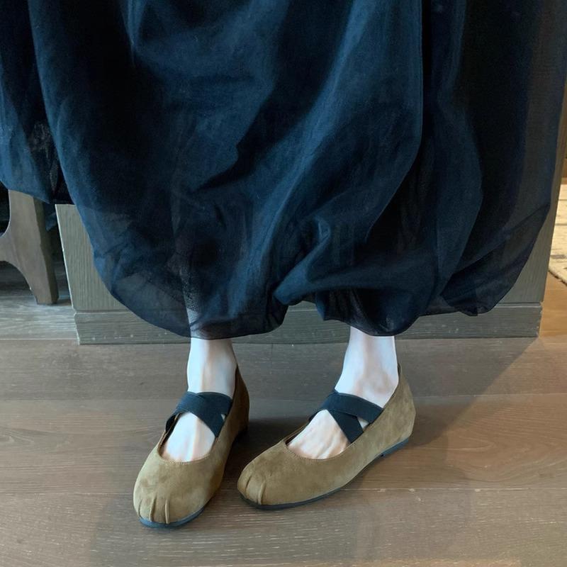 

Blue cabinet version! Single shoes women s round head light mouth inner heightening flats cross straps khaki soft-soled ballet shoes 39 хаки