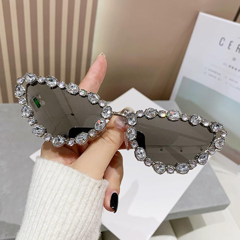 New Luxury Diamond-encrusted Cat-eye Sunglasses Ladies Personality Metal Butterfly Frame Ins Sunglasses