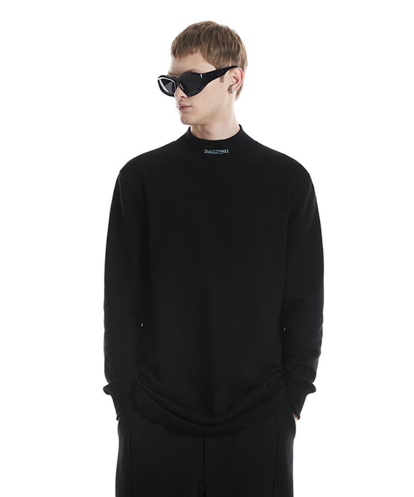 Digeunag Diagonal Mock Neck Printed T-Shirt (Black)_ Pd3Ts0505