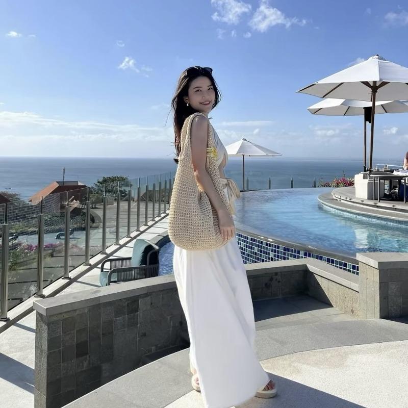 Beach Vacation Straw Bag New Shoulder Bag Summer Straw Tote Bag Large Capacity Portable Woven Bag