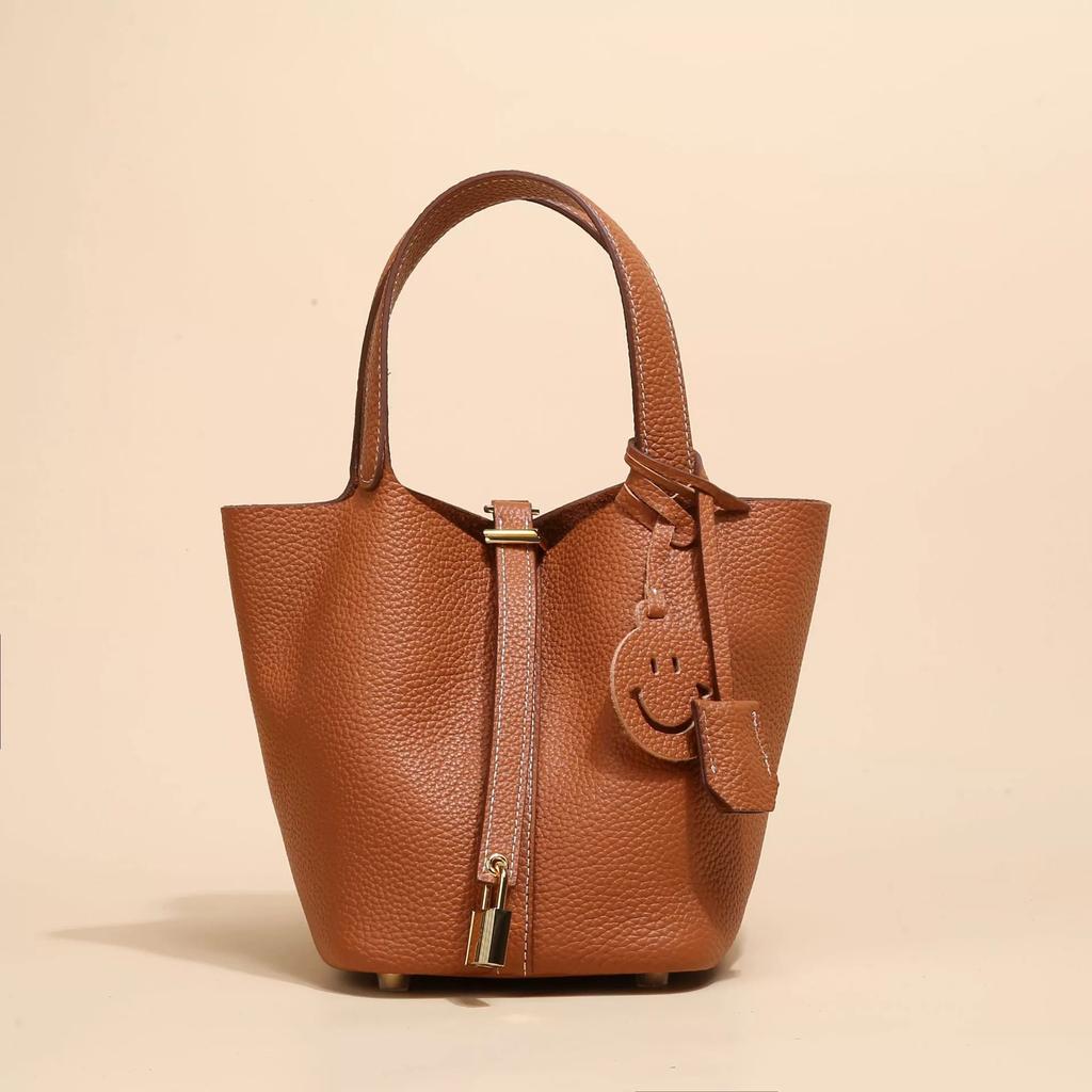 Vegetable Basket Bag, First Layer Cowhide Tote Bag, Commuter Bucket Bag, Women's Genuine Leather Bag, European and American Retro.