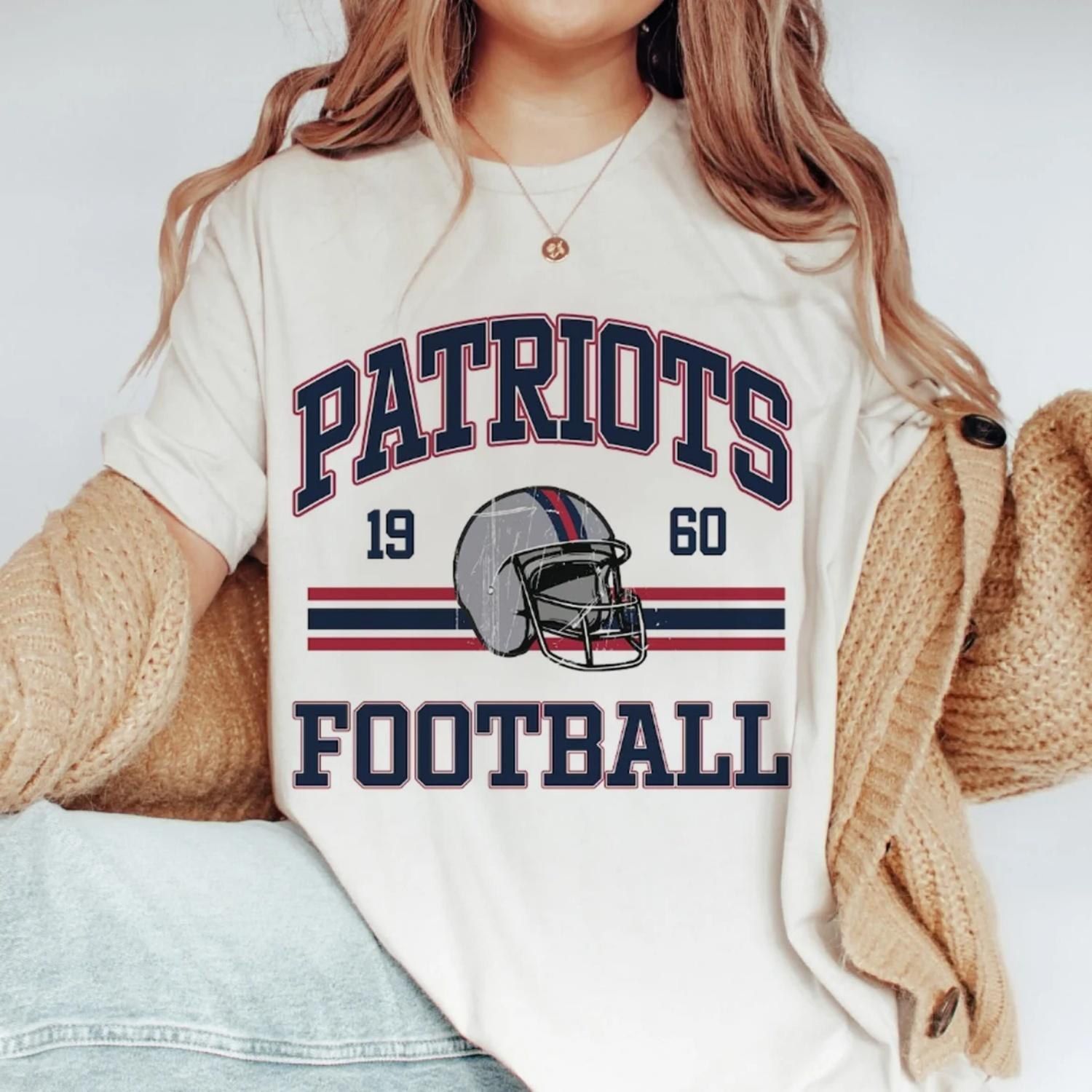 

en s Vintage Style 90 s Vintage Unisex Round Neck Patriot Football T-Shirt Fashion 90 s Fashion Cute Casual Printed T-Shirt. XXXXXL білий