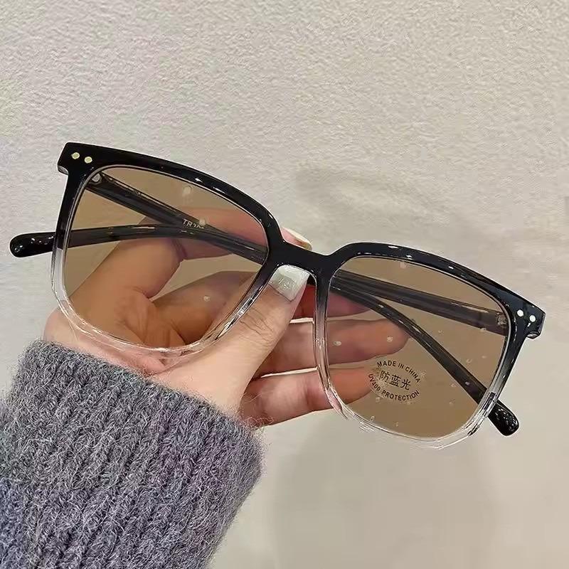 Square Fashion Anti Blue Light Photochromic Glasses for Men and Women Full Rim Lightweight Plastic Frame