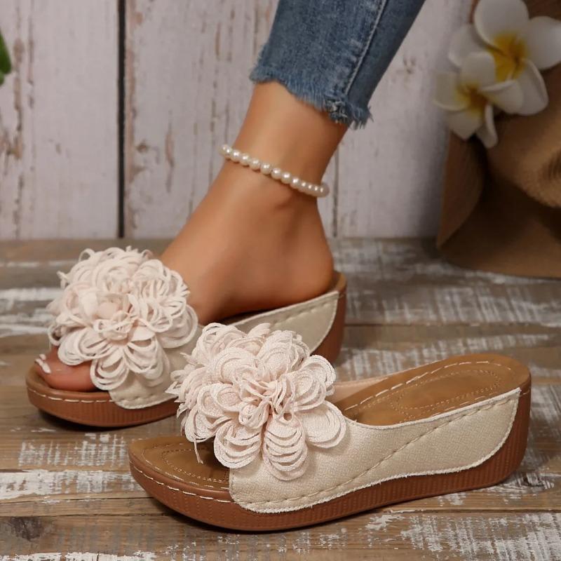 New Women Wedges Slippers Fashion Flower Slippers Women 2025 Summer Beach Platform Sandals Outdoor High Heels Shoes Slides Women
