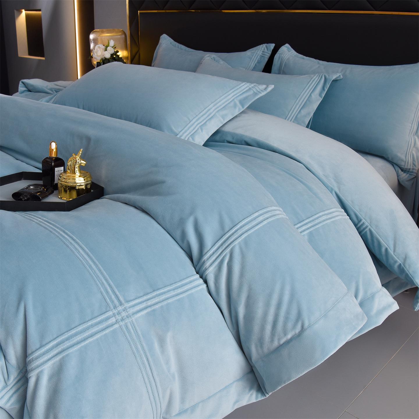 

Thickened Milk Fleece Buried Thread Rotten Flower Four-Piece Set - Ness Series 1.5M Bed Sheet Four 1.8m 4pc