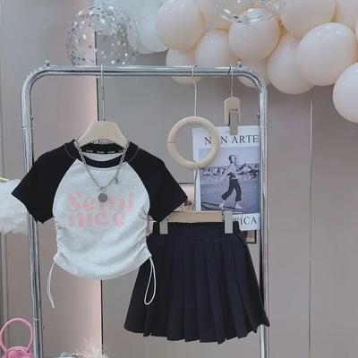 Zweiteiliges Sommerset im koreanischen Stil 2023 für Mädchen: Kurzarm-Top und Faltenrock