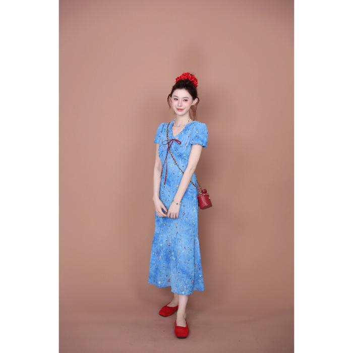 

V-neck blue floral dress, thin in summer, waist holiday style design, unique and beautiful dress S
