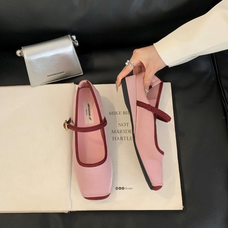 

2025 new simple splicing square head shallow mouth single shoes women s spring and summer new with skirt wedge heel buckle small leather shoes 39