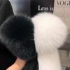 Damen Schal im Koreanischen Stil aus Echter Fuchsfell mit Großem Bommel und Magnetischem Verschluss - Beidseitig, Vielseitiger Nackenschutz für Herbst und Winter