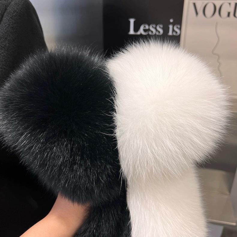 Damen Schal im Koreanischen Stil aus Echter Fuchsfell mit Großem Bommel und Magnetischem Verschluss - Beidseitig, Vielseitiger Nackenschutz für Herbst und Winter