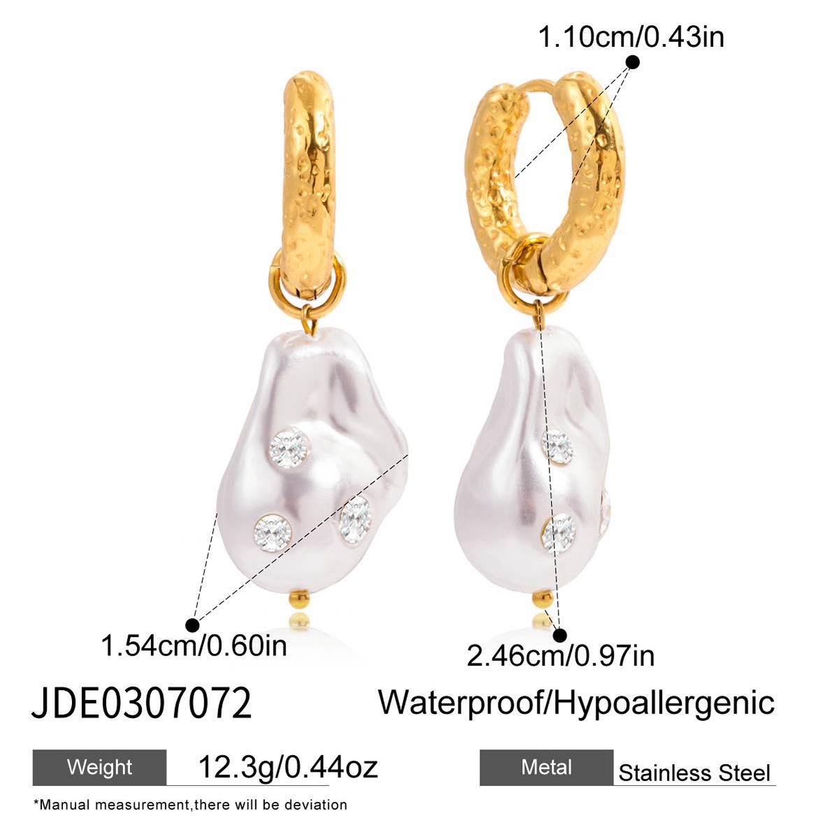 

Retro style 18K gold, light luxury high-end zircon resin pearl pendant earrings jewelry