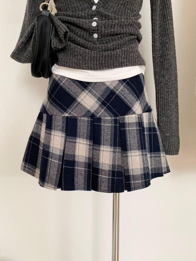 2025 Autumn/Winter Red Plaid Wool High-Waisted Pleated Skirt with Anti-Exposure Feature