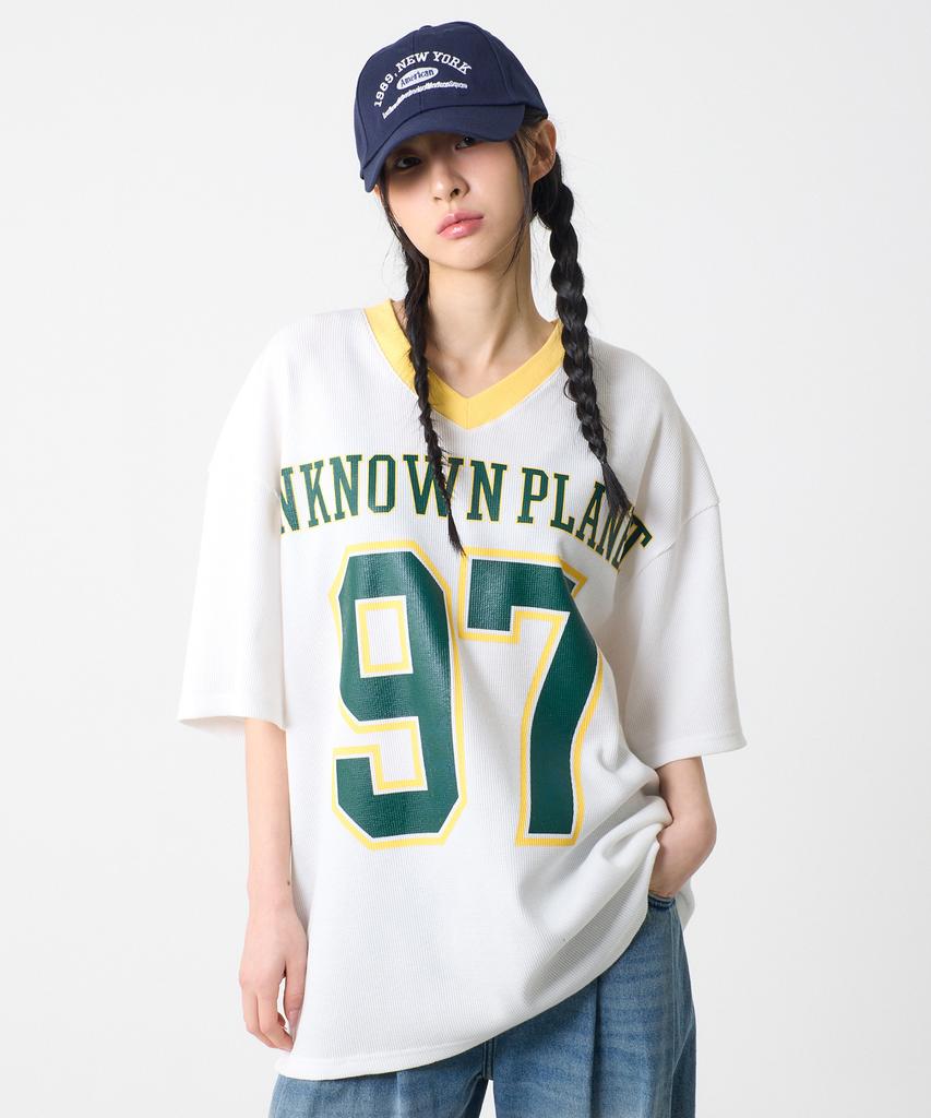 UNKNOWN PLANET V-Neck Planet Rugby Tee White