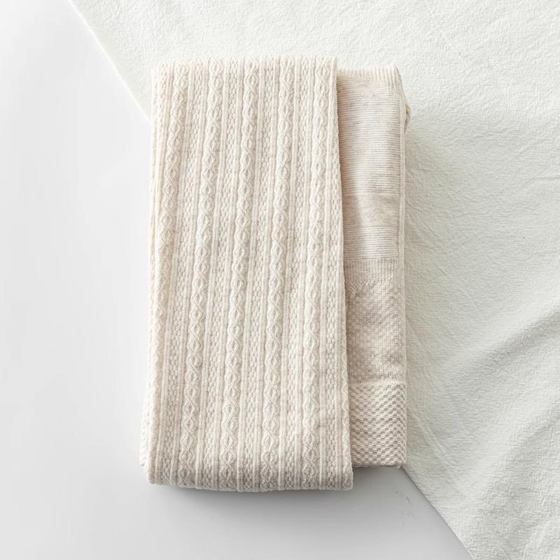 Women's Japanese Retro Cable Knit Fleece-Lined Stirrup Leggings - Autumn/Winter Style White Pantyhose