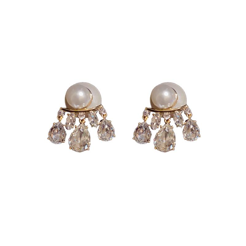 French Fashion Pearl Tassel Earrings for Women High Sense Retro Light Luxury Stud Earrings 2024 New in Charms Rhinestone Zircon