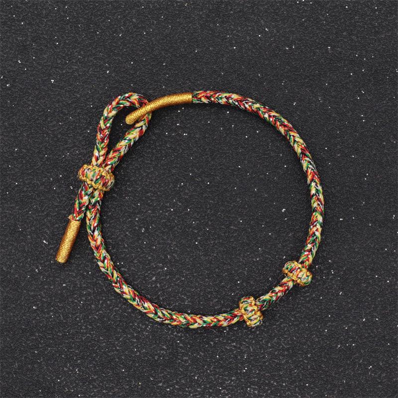 Handgewebtes Achtstrang-Knotenarmband: Halbfertiges rotes Seil mit Anhänger aus Hartgold für Paare