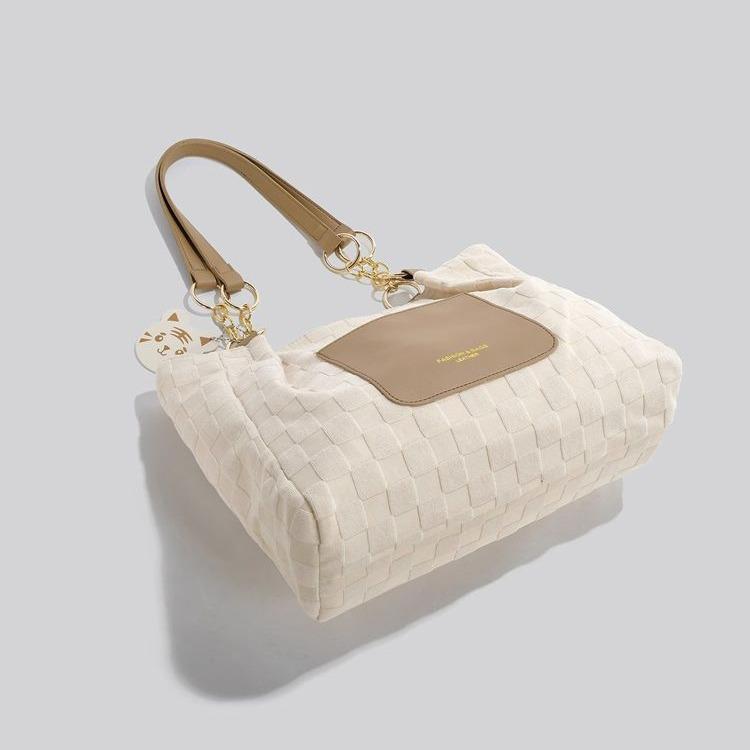 Korean bag women's new portable large bag tote bag niche design versatile large capacity shoulder casual armpit bag