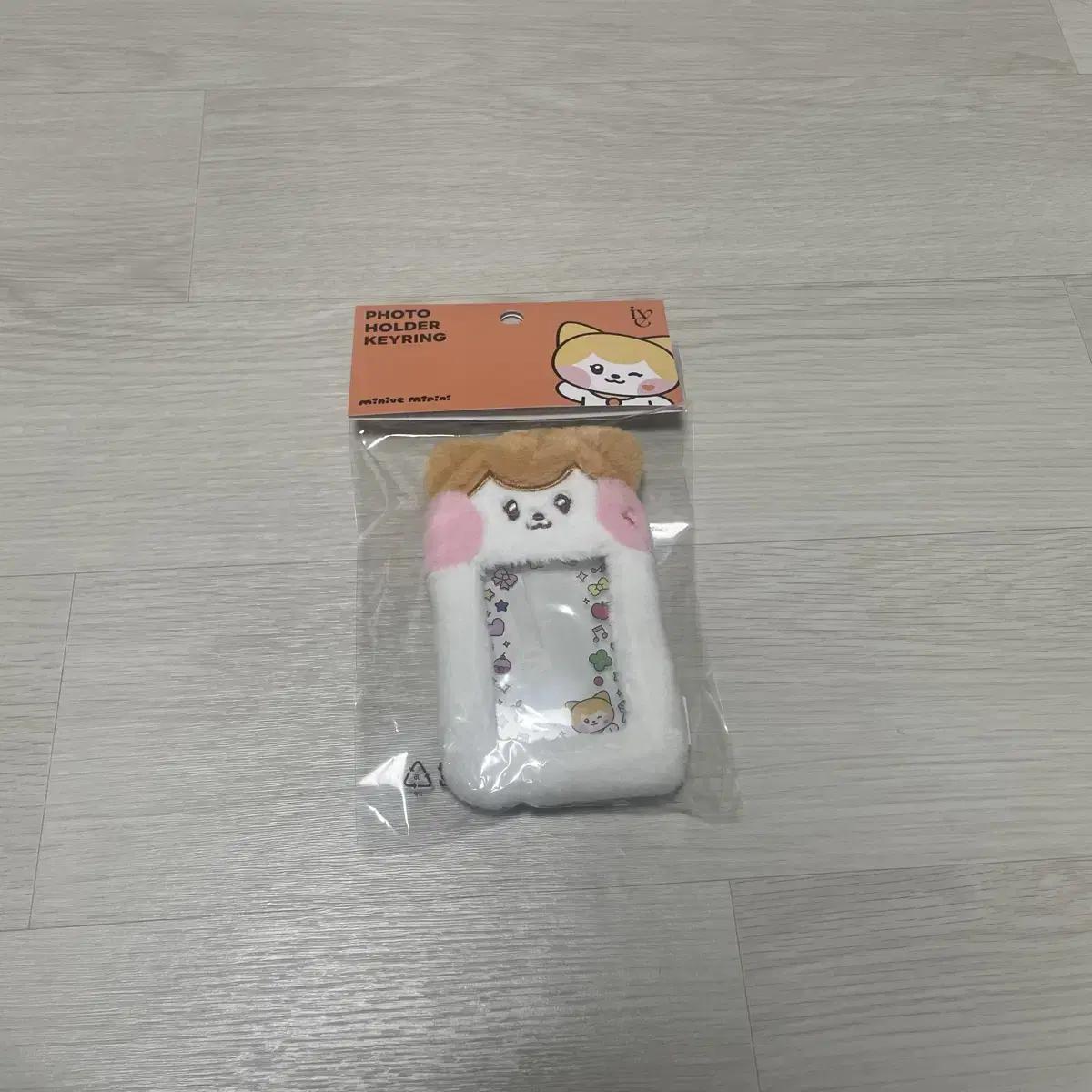 

Official Ive Minive Chizny Photo Card Holder