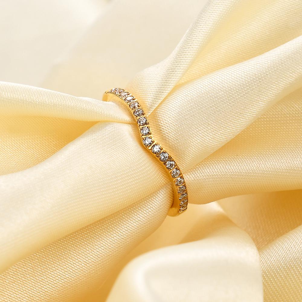 Pointed V Shaped Chevron CZ Simulated Diamond Zircon Heart Stackable Ring Eternity Bands for Women